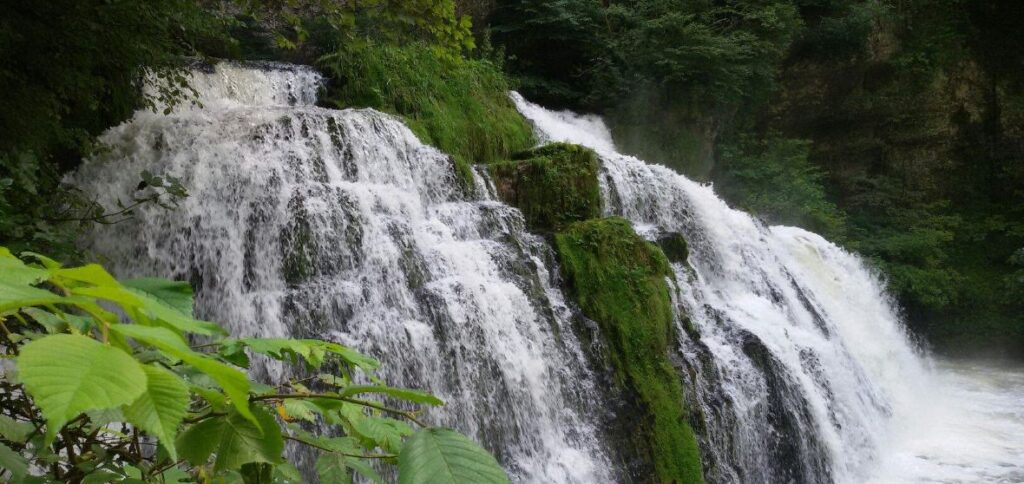 Warum immer mehr Menschen nach Coo reisen: 3 Gründe für das Naturschauspiel in den Ardennen
